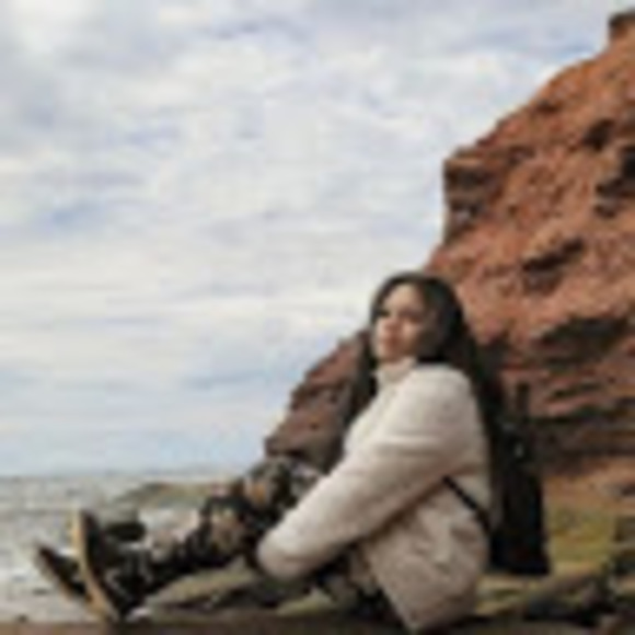 Meet your Posher, Elii - Picture 1 of 1